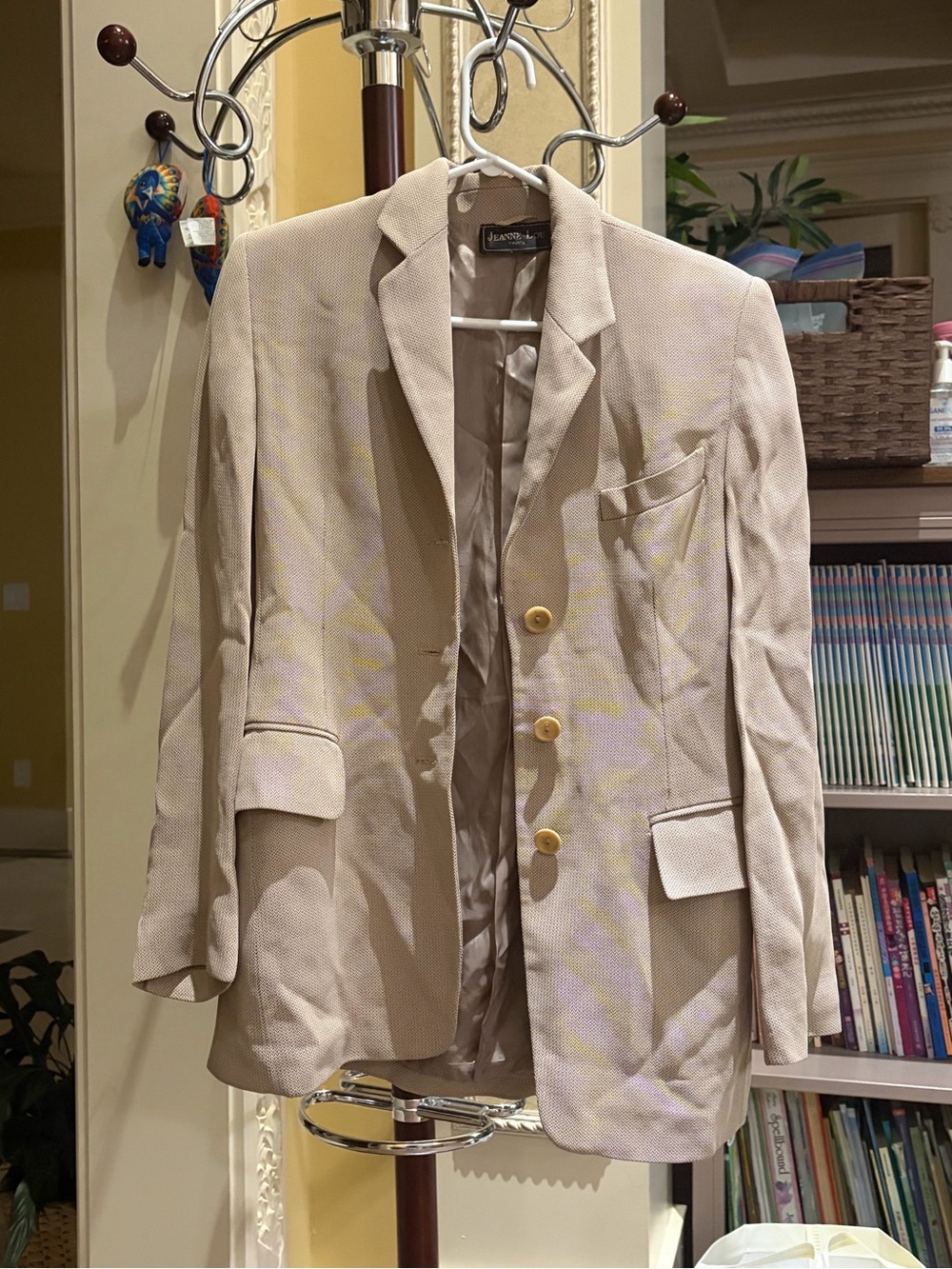 Liz Claiborne Women's Cream Single-Breasted Blazer